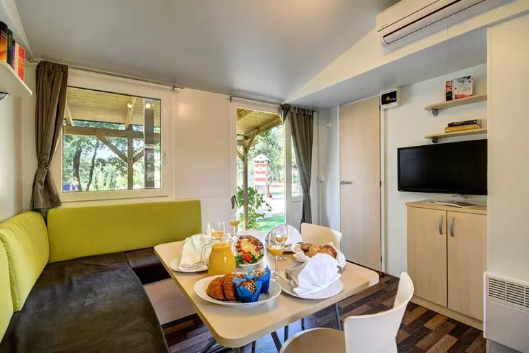 Valamar Camping Lanterna - Mobil Home Lanterna 3 Rooms 4 adults 2 children — photo 3