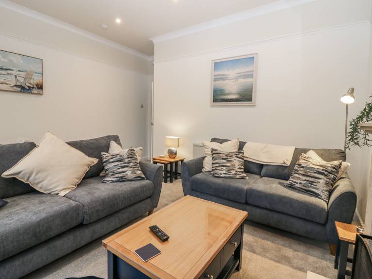 Family-oriented beautiful cottage with garden | Beach view | Pets are welcome — photo 4