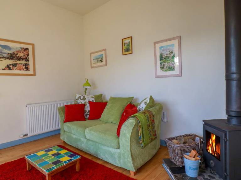 Family-friendly wonderful cottage with yard | Pet-friendly — photo 3