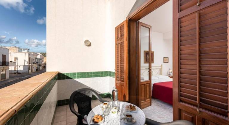 Rental apartment with 2 rooms for 6 persons — photo 2