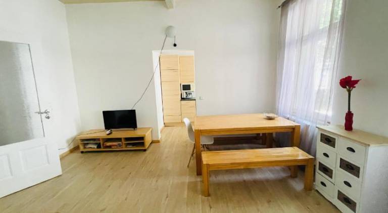 Holiday apartment with garden — photo 2