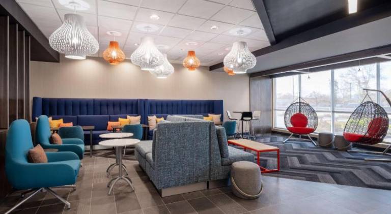 Tru by Hilton Chesapeake Greenbrier