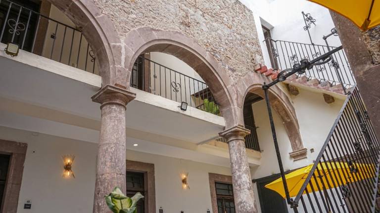 Bed and breakfast  Las Hadas