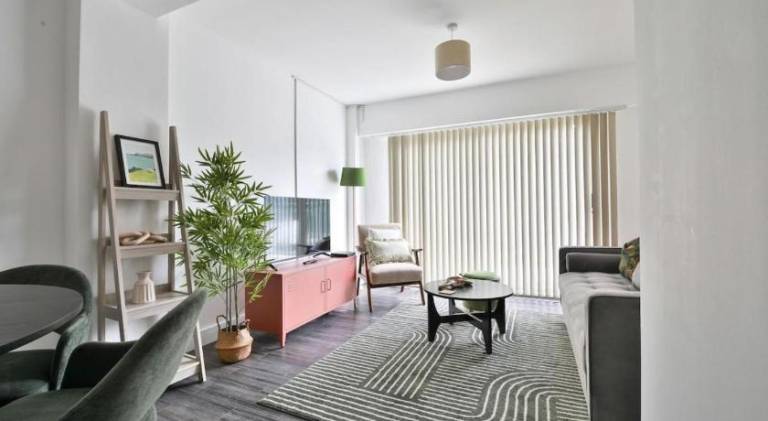 Central Cardiff Retreat 2Bed Apartment with Balcony and Parking — photo 2