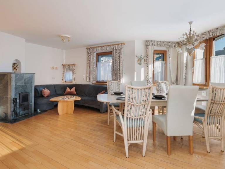 Ferienwohnung mit Hund in Oberolang, Rasen-Antholz f&uuml;r max. 9 Personen