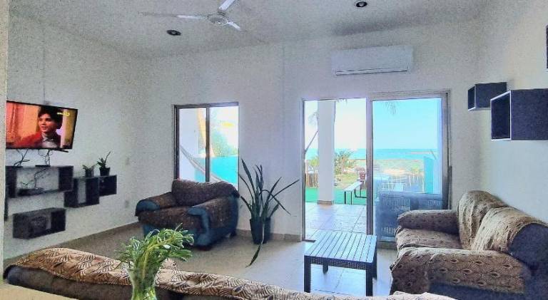 On The Beach - Seaside Sunrise Haven 3 Bedrooms SEA VIEW — photo 2