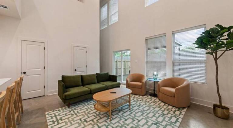 Wonderful villa | Pets allowed in Lafayette, LA