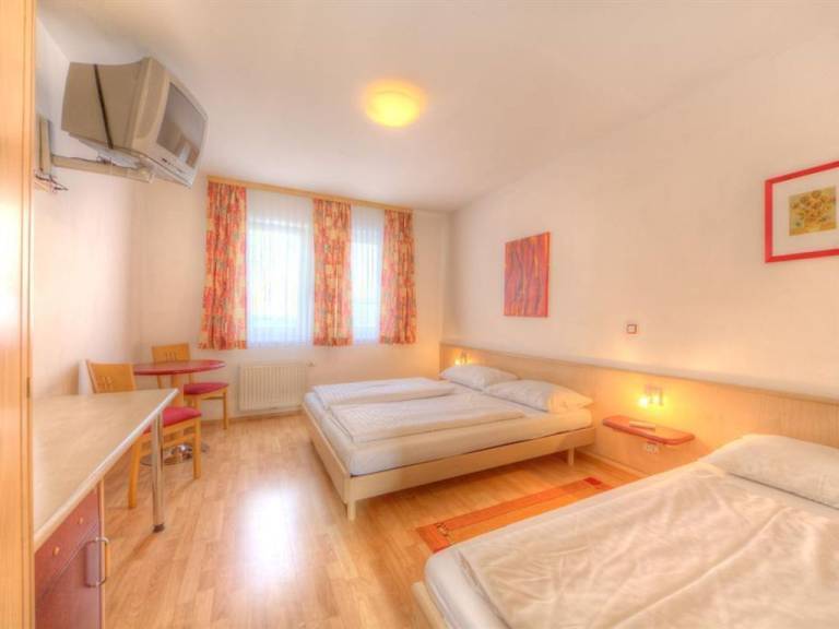 Bed & Breakfast  Eisenstadt