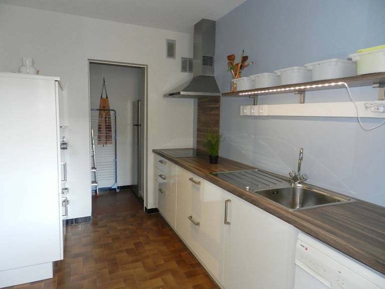 Apartment with pool — photo 3