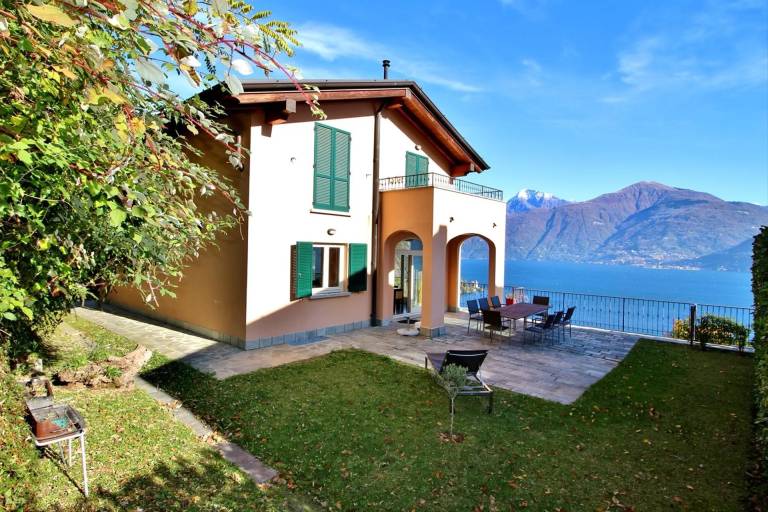 House  Grandola ed Uniti