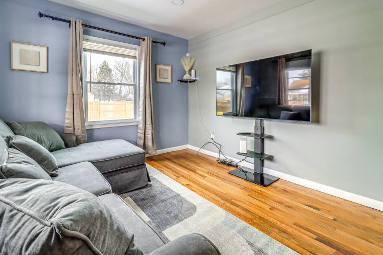 1 Mi to Rouge Park Home w Fenced Yard & Deck