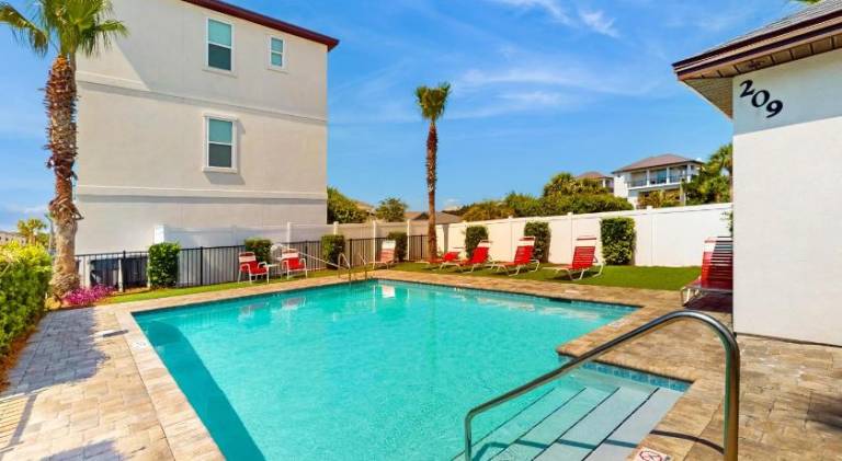 Pleasant house with pool | Pets are welcome in Miramar, FL