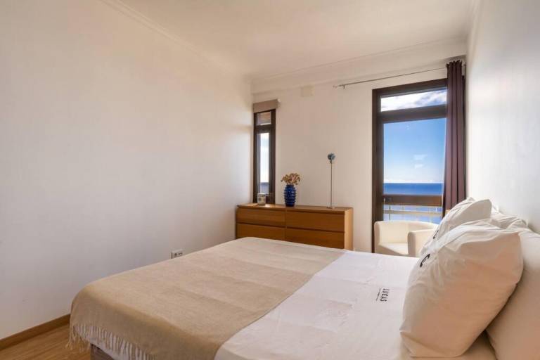 Monumental Apartment 712 Balcony Sea View — photo 4