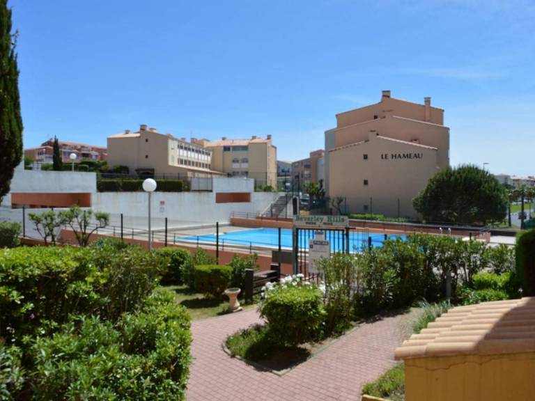 Rental apartment with pool in Agde