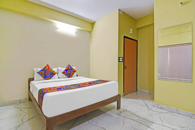 Fabhotel The Ax Inn