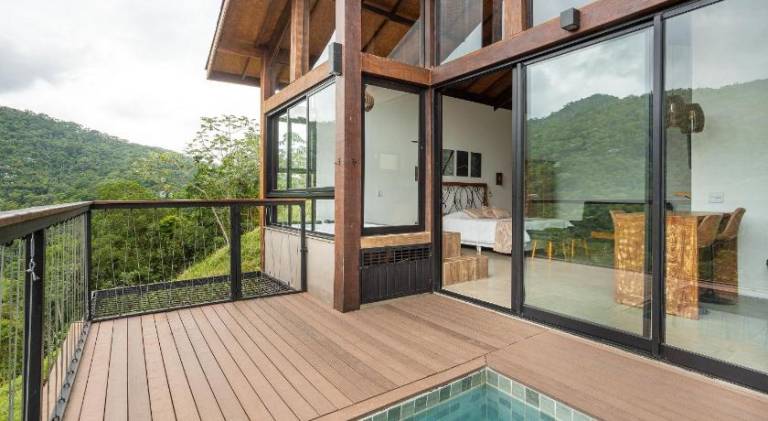 House with hot tub & pool — photo 4
