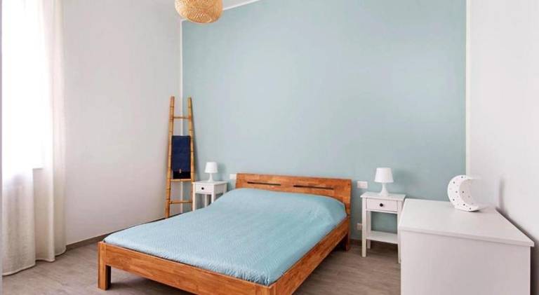 Rental apartment with 1 room for 5 persons in Novara