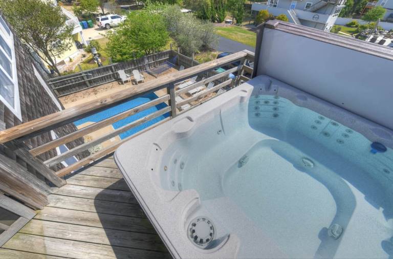 Tar Valier 1775 ft from the beach Dog Friendly, Private Pool, Hot Tub Duck — photo 3
