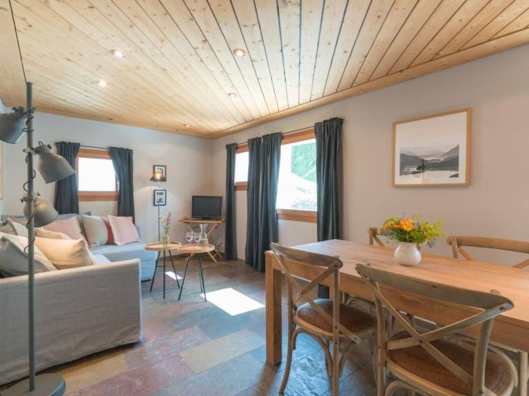 Ferienwohnung mit Hund in Sils Maria für max. 4 Personen Ferienwohnung mit Hund in Sils Maria für max. 4 Personen