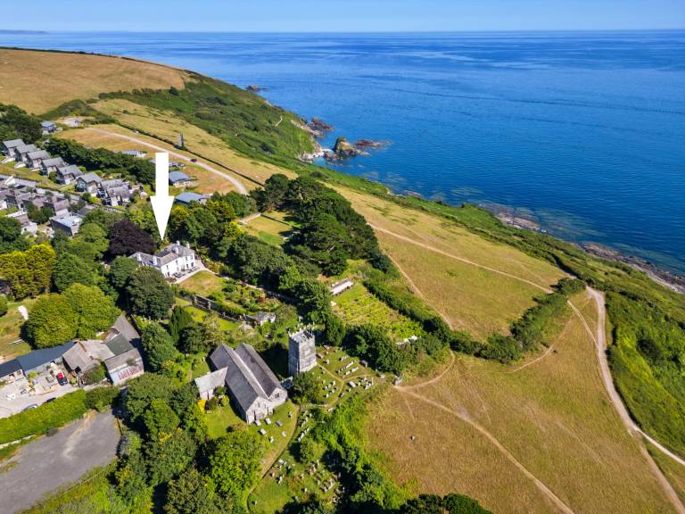 House  Looe