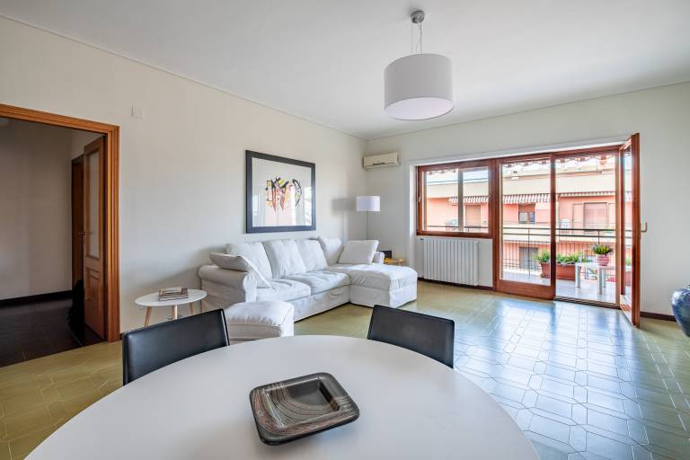 Fully equipped apartment with yard & terrace | Mountain view | Good for workation | Dogs allowed — photo 3