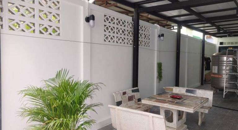House with pool | Pet-friendly — photo 5