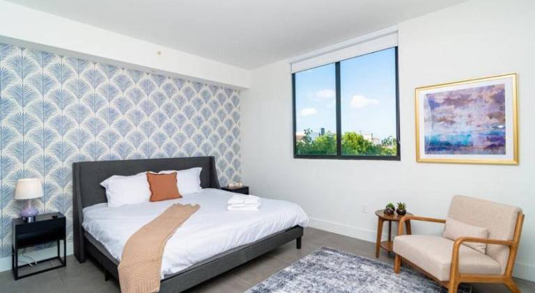 Well Located 1BR with King Bed, Laundry and Parking Option Near Brickell and Marlins Park in Miami, FL