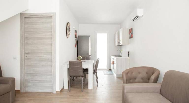 Fully equipped charming house with yard, patio & grill | Good for workation | Pet-friendly in Pula