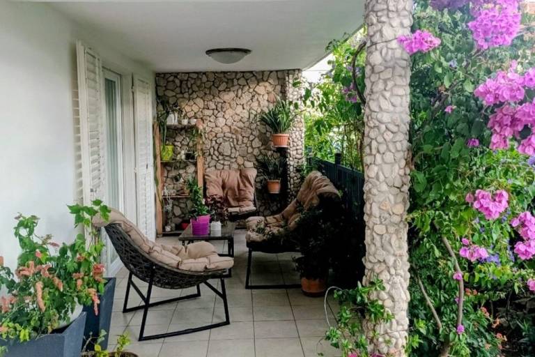 Four-bedroom apartment with terrace Vodice (A-927-a) in Vodice