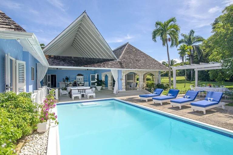 Villa Sandy Bay