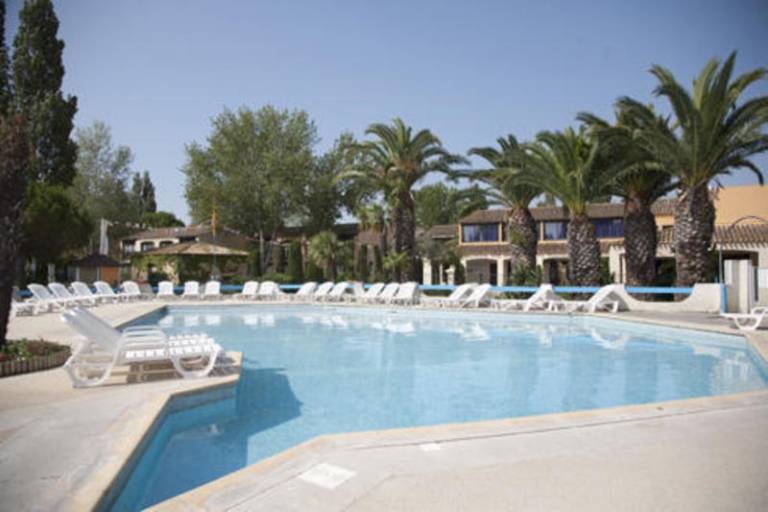 Hôtel Club Résidence les Amandiers in Arles