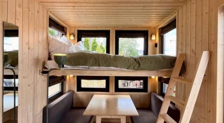 18 m&sup2; Hausboot