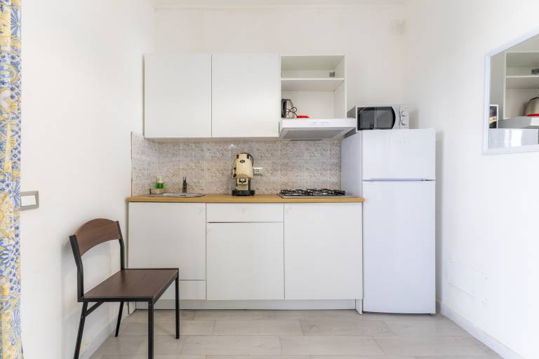 Rental apartment with terrace, fast internet & pool — photo 4