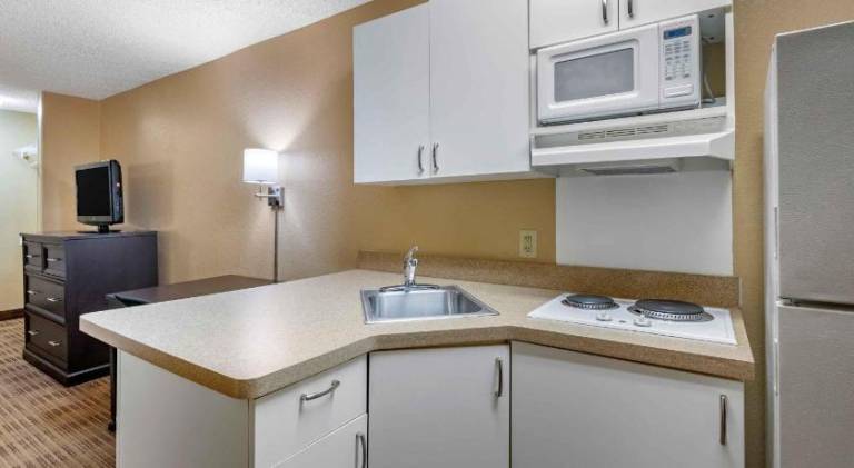 Extended Stay America Suites - Orlando - Orlando Theme Parks - Major Blvd. — photo 3