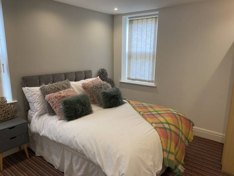 Blackpool - 4 Beds - Sleeps 10 - Pet Friendly — photo 3
