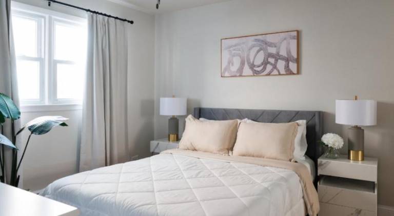 2BR Near OHare and Transit Newly Furnished Modern — photo 2