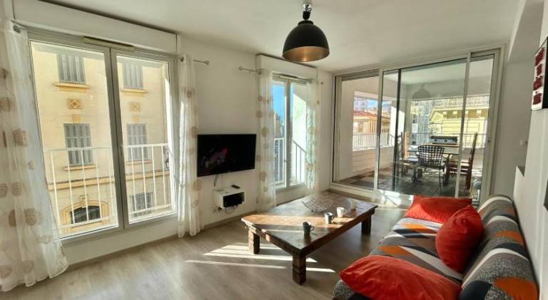 Holiday apartment with grill & patio | Next to Marseille Cathedral | Good for workation — photo 2