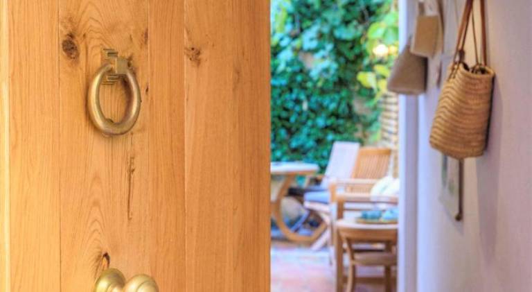 Fully equipped nice house with garden, patio & private pool | Pet-friendly in Saint-Tropez