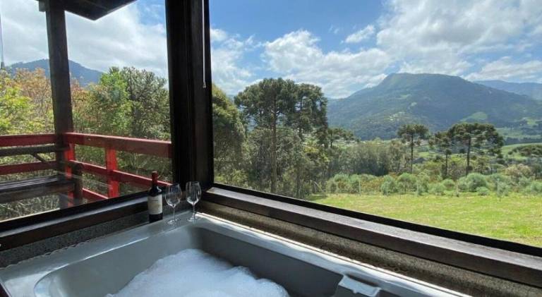 Chales incriveis com banheira de hidromassagem e vista encantadora in Urubici