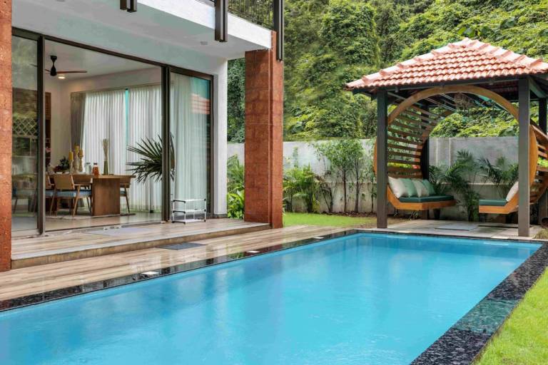 Casa Maxima 4BR w Private Pool 1km to the Beach