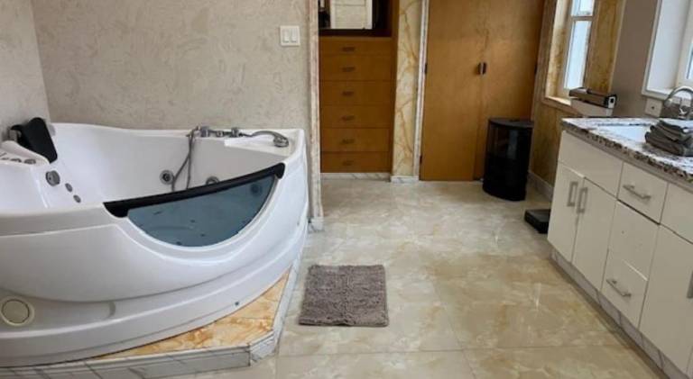 Nice villa with hot tub & pool | Dogs allowed — photo 4