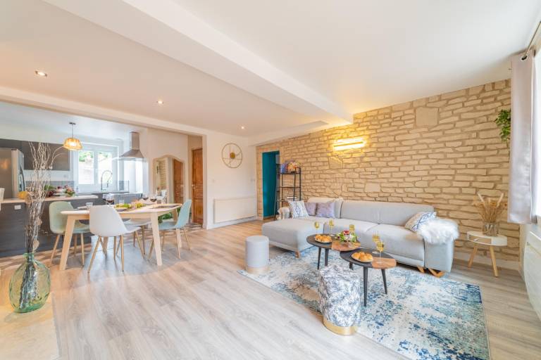 Vacation home with BBQ, patio & garden in Beaune