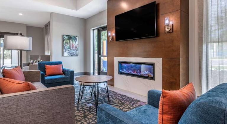 Comfort Suites Gainesville Near University — photo 3