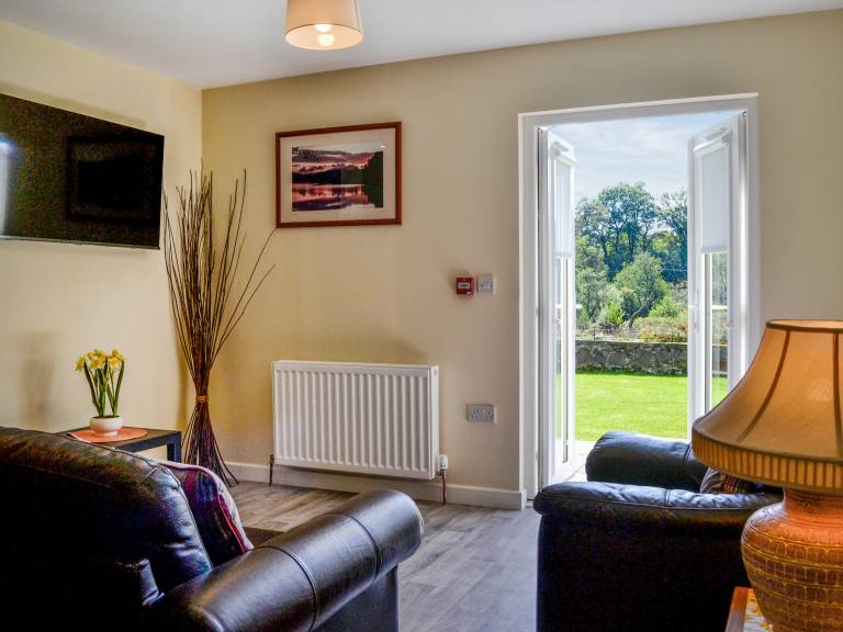 Family-oriented cottage | River view | Pet-friendly — photo 4
