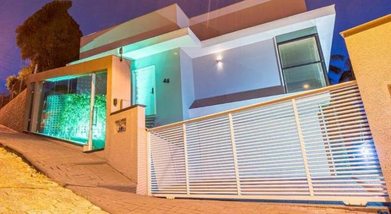 House with pool & jacuzzi — photo 4