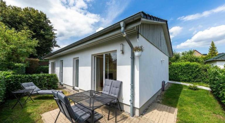 Apartment with patio & garden | Pets are welcome in Waren (Müritz)