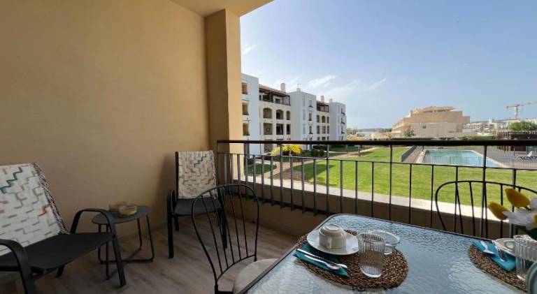 Gardens Pool by FHR Golf, piscina e parking in Loulé
