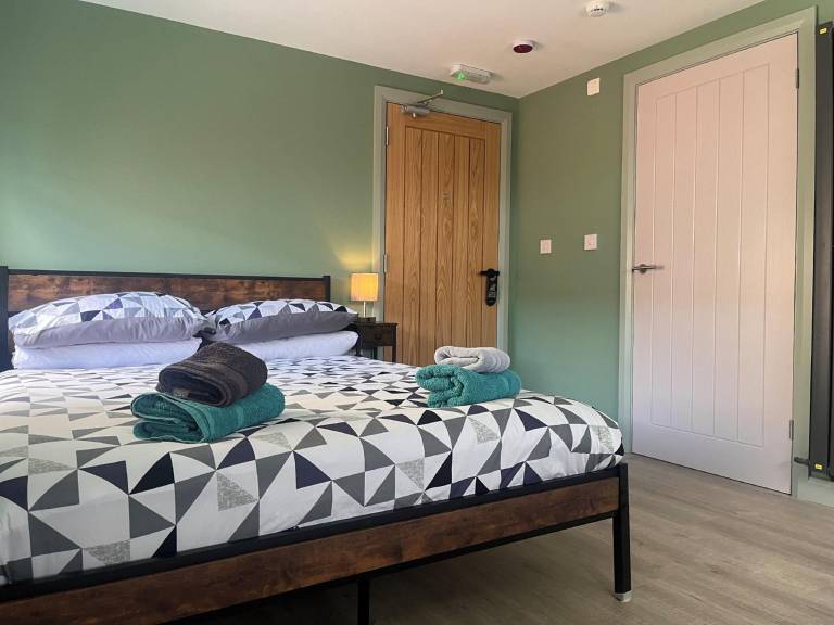 Tumbledown Hotel — photo 2