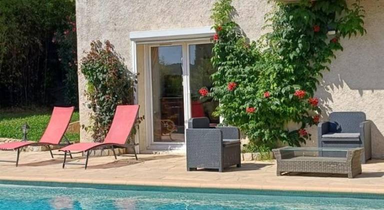Villa with pool | Pets are welcome — photo 3