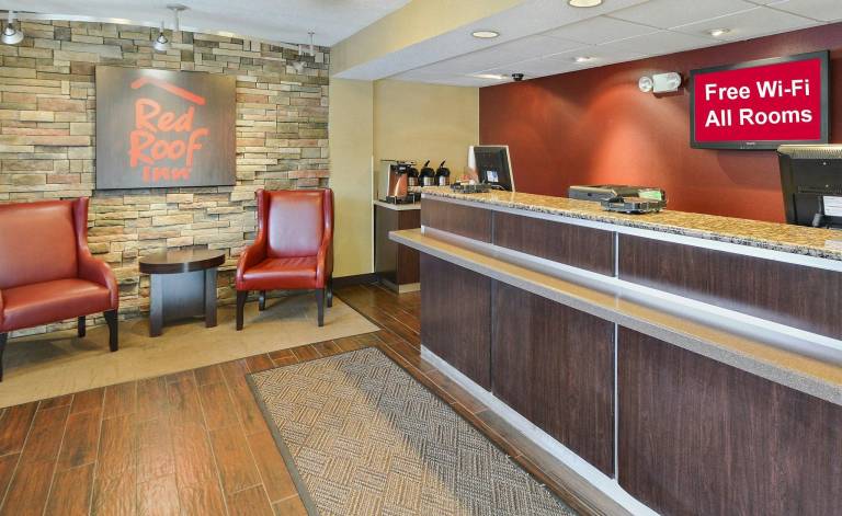 Red Roof Inn Toledo - University — photo 2